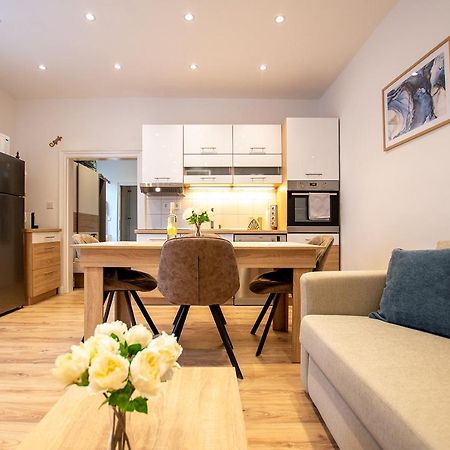 Zora Lak Appartement Sopron Buitenkant foto